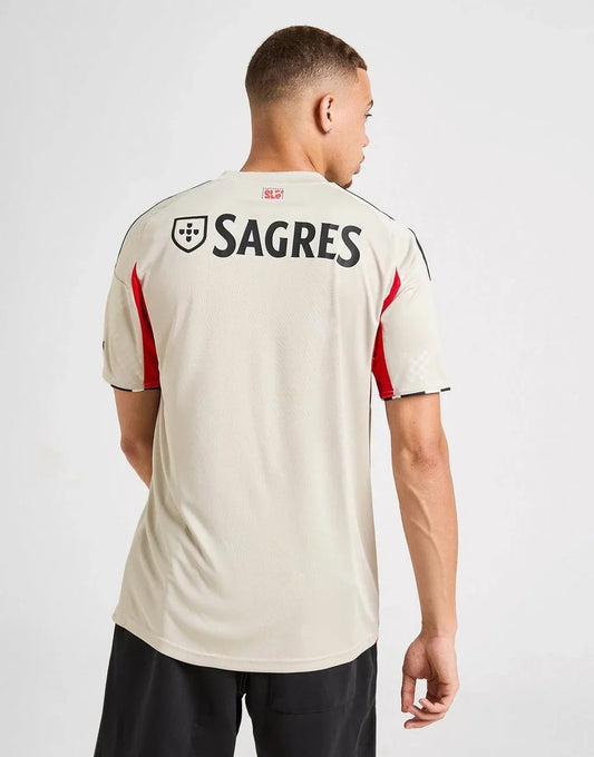 BENFICA x AWAY - 25'