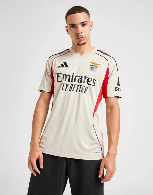 BENFICA x AWAY - 25'