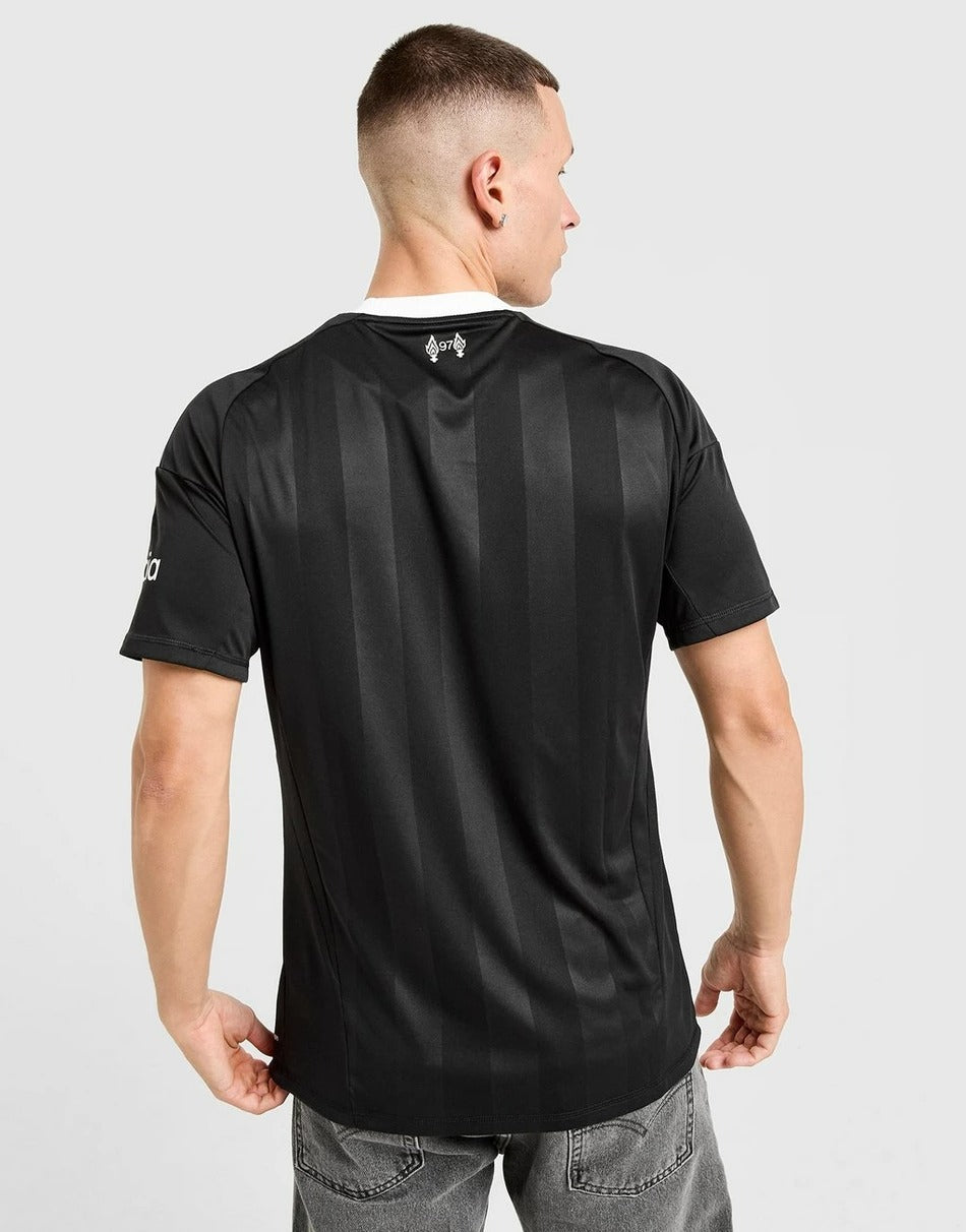 LIVERPOOL x GOALKEEPER - 25'